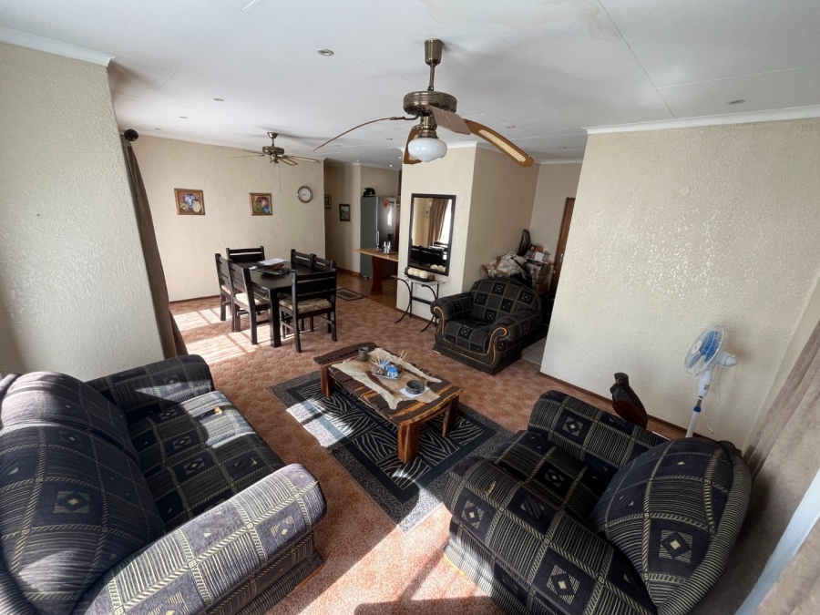 3 Bedroom Property for Sale in Geelhoutpark North West